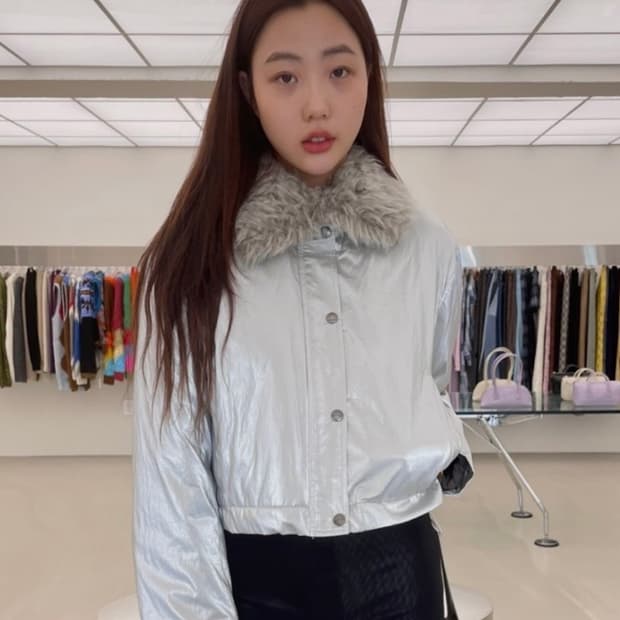 정가29만) 브루앙 퍼 카라 봄버 숏 자켓 실버