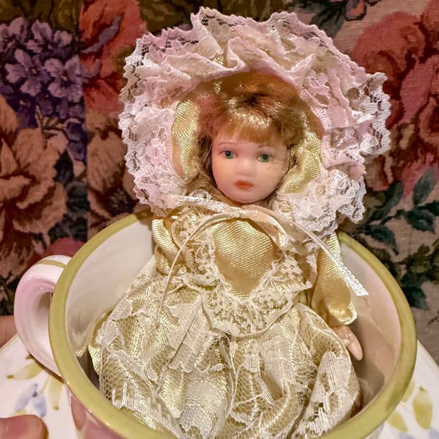 빈티지돌 포슬린 티컵 미니 인형 키덜트 빈티지토이