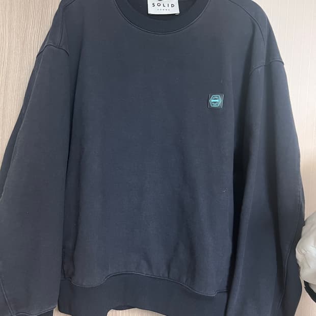 솔리드옴므 백로고 맨투맨 48