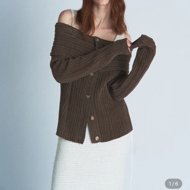 베르소 verso 오프숄더 니트/ 구매가 249,000