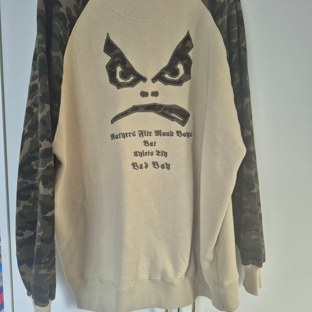 배드보이 badboy 카모 y2k 00s 올드스쿨 맨투맨