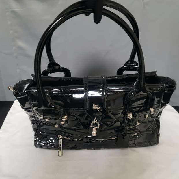 정품 버버리 가방 토트백(디올샤넬보테가루이비통구찌셀린느생로랑발렌시아가)