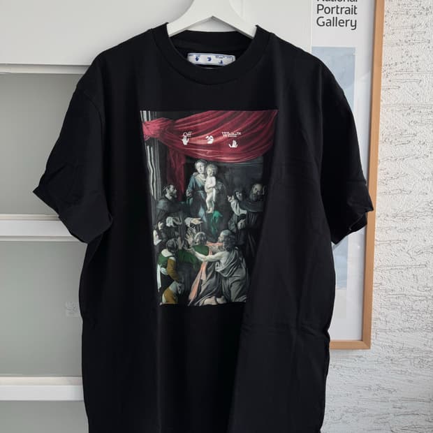 [OFF-WHITE] 오프화이트 카라바지오 블랙 티셔츠