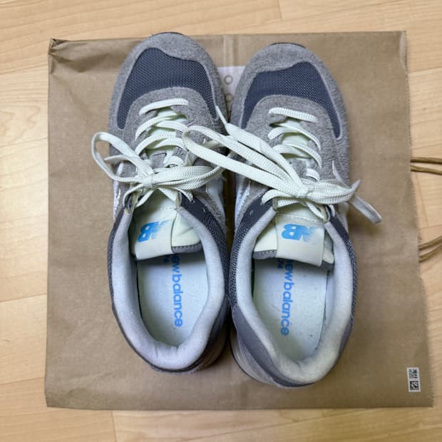 뉴발란스 574 헤리티지 그레이