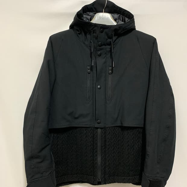 화이트마운티니어링 울 도킹 바람막이