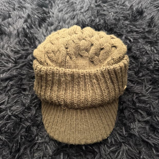 Vintage beige long knit beanie   
