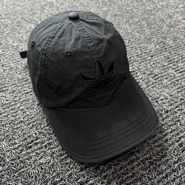 아디다스 트레포일 빅로고 나일론 메탈 볼캡 1348