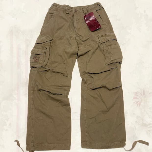 Abercrombie 아베크롬비 레이어드 핀턱 진한 베이지 카고팬츠