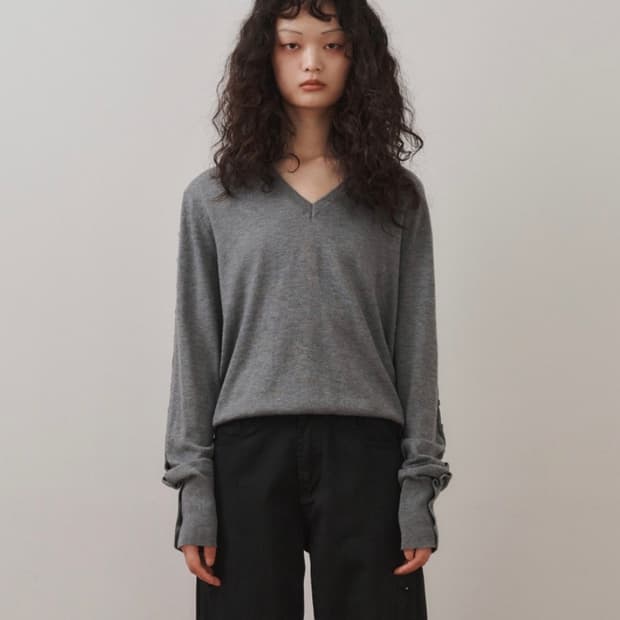 플리즈프로젝트 BUTTON V-NECK KNIT LIGHT, GRAY 