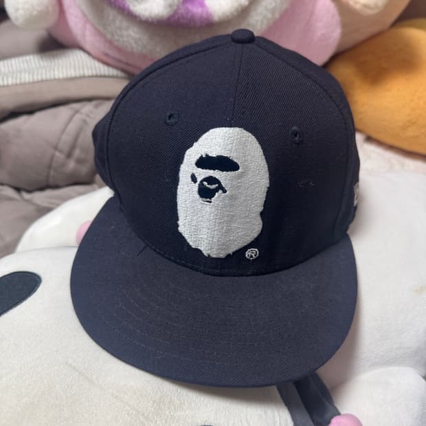 721 베이프 x 뉴에라 스냅백 네이비