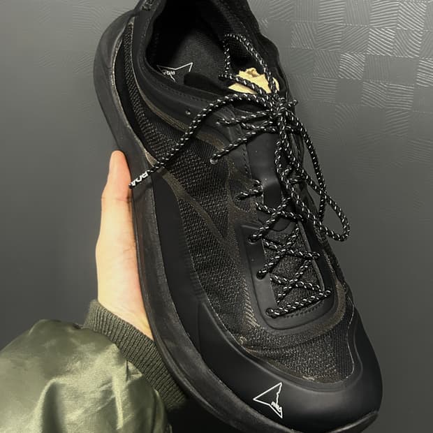 로아 셀라 블랙 (ROA Sella black)