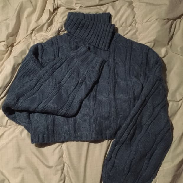 volcan&aphrodite 트임 니트 (유일매물)