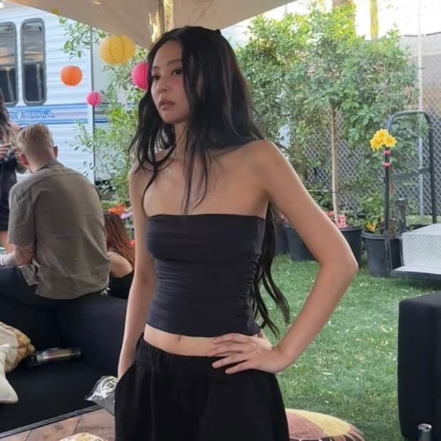 era 이알에이 헤비 스웻팬츠 블랙 (제니 착용)