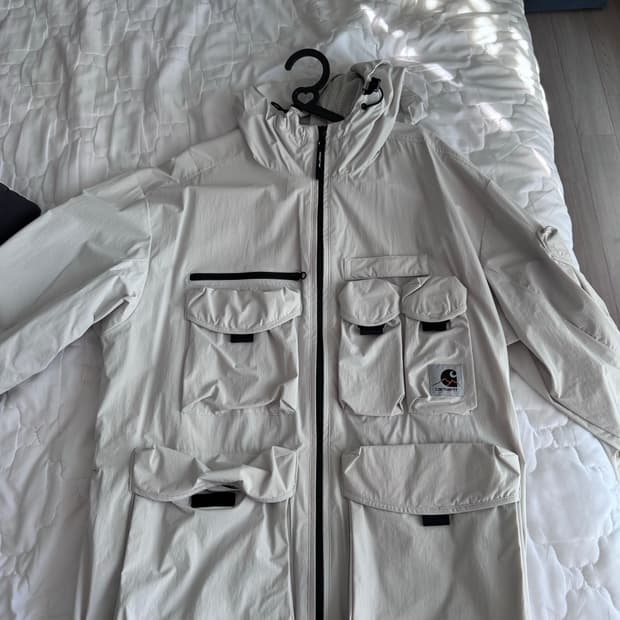 칼하트 wip 유틸리티 바람막이