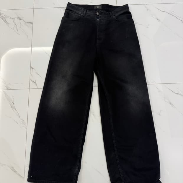 [S]발렌시아가 라지배기 데님팬츠 블랙