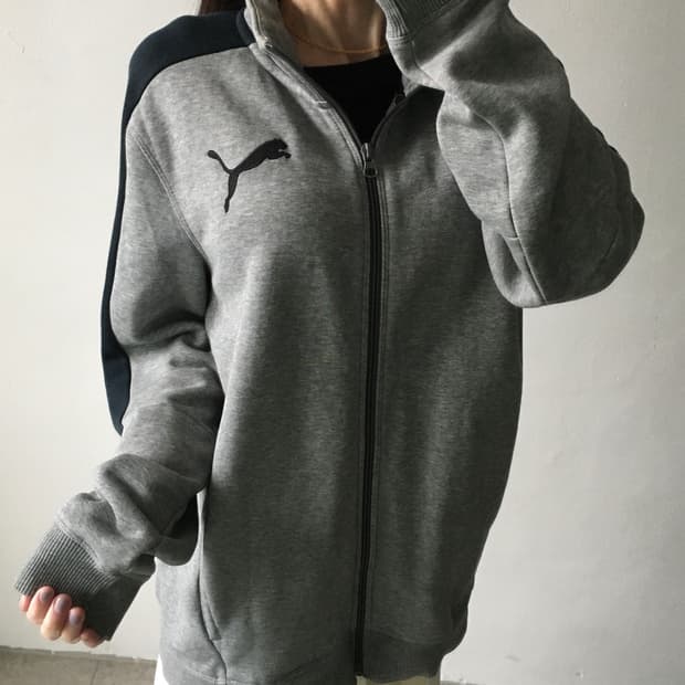 퓨마 가슴로고 카라집업