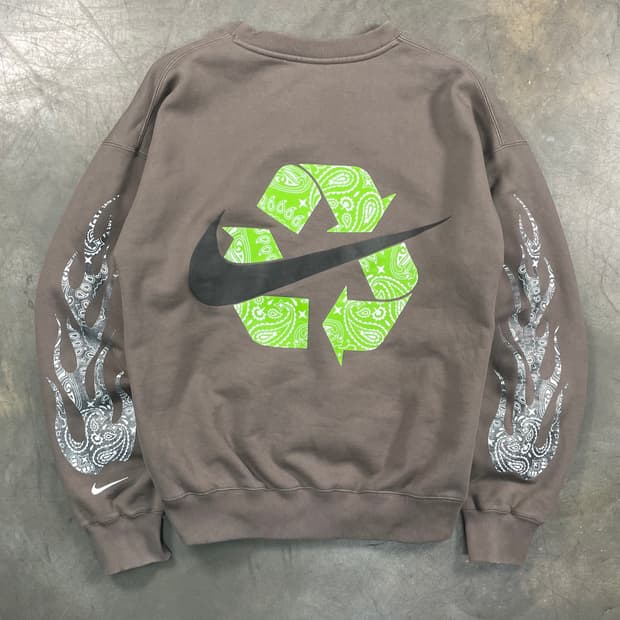 나이키 페이즐리 스웻셔츠