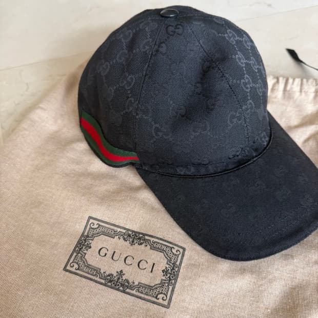 구찌 GG 패턴 볼캡 블랙 새상품 풀구성
