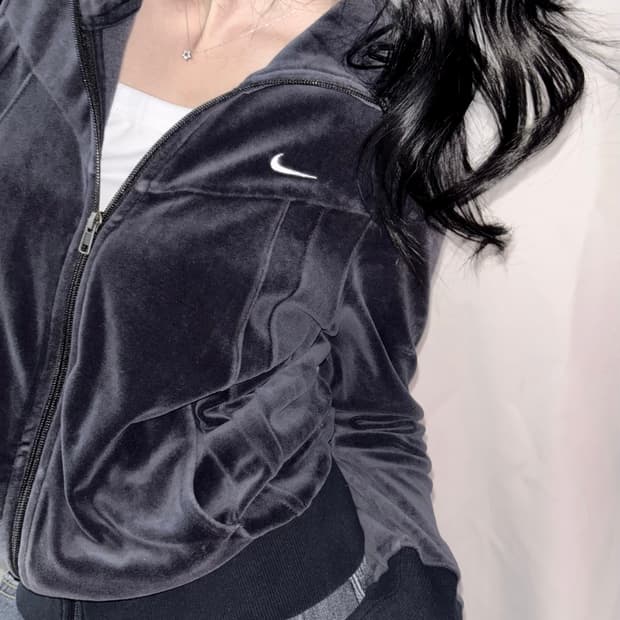 🐰나이키 벨루아 네이비 러블리 벨벳 집업🪽