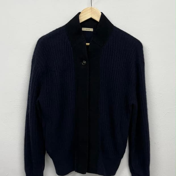 [90] 시스템 한섬 준신형 라쿤 울 네이비 니트 가디건