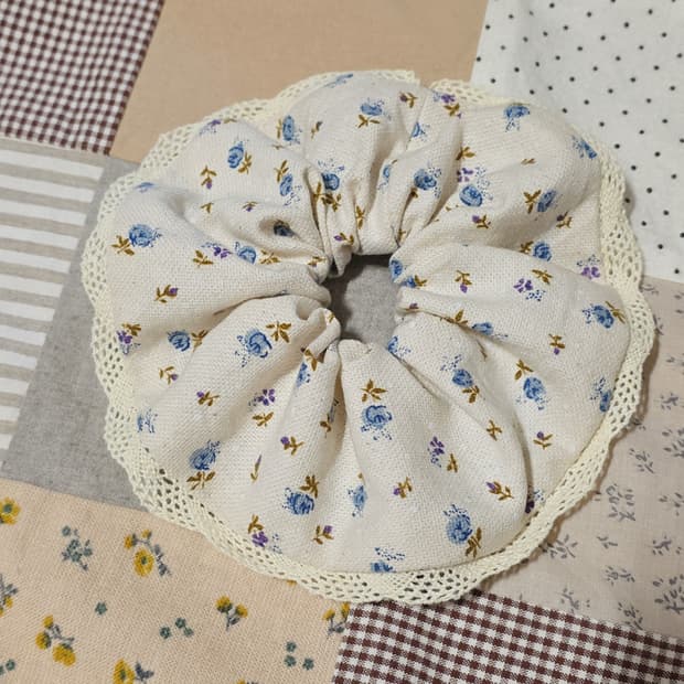 핸드메이드 블루 스크런치