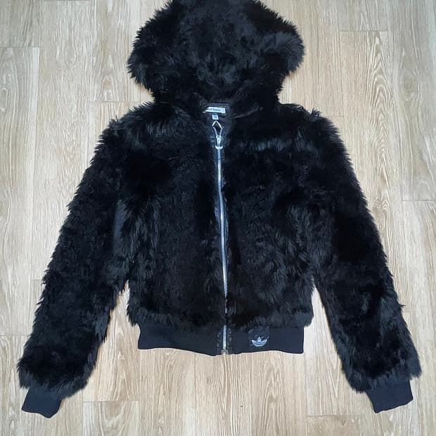 🖤 아디다스 퍼 자켓 (8.5) 🖤