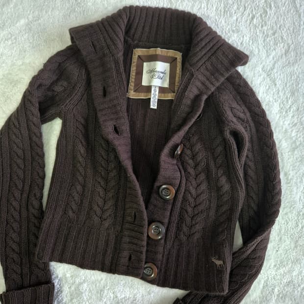 아베크롬비 꽈베기 니트 가디건