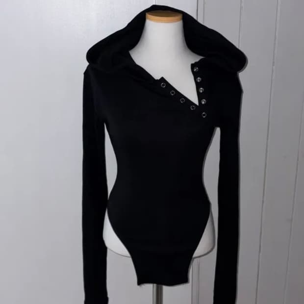 컷아웃 바디수트 bodysuit