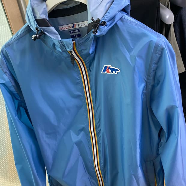 메종키츠네 K-WAY 콜라보 바람막이