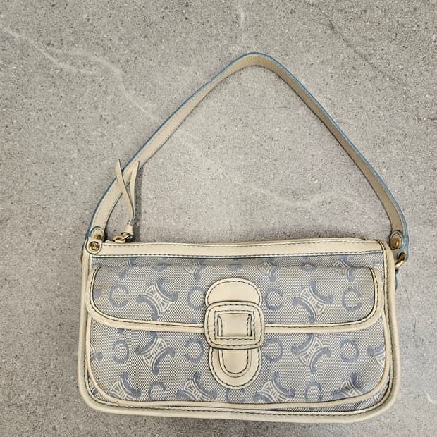 CELINE 셀린느 마카담 트리옹프 캔버스 및 가죽 숄 더백