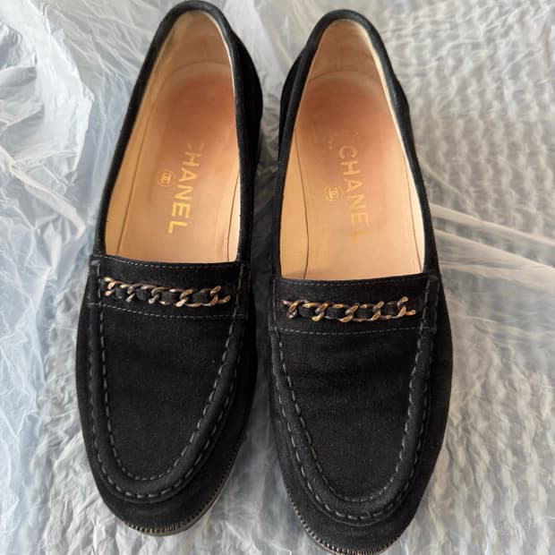 샤넬 빈티지 로퍼 스웨이드 상태좋음 밑창 덧댐 EU37 사이즈