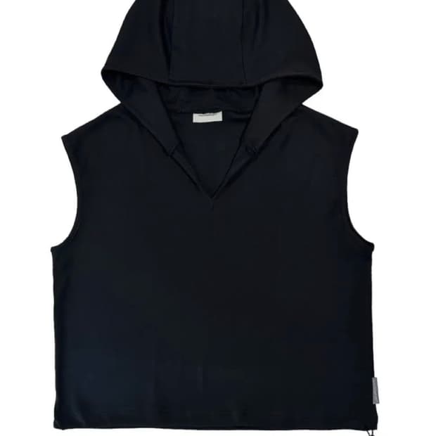 지초이컴포트 HOODED SLEEVELESS 블랙