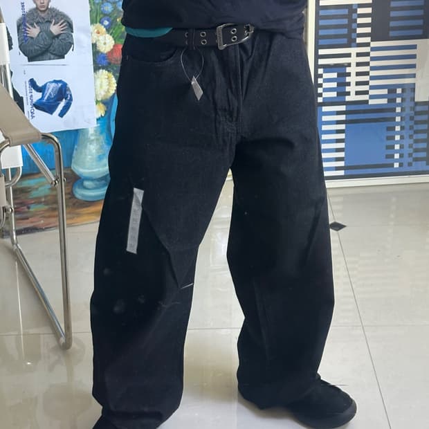 barrel leg jeans