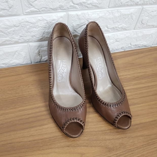 페라가모 토오픈 구두 245 (7반D)