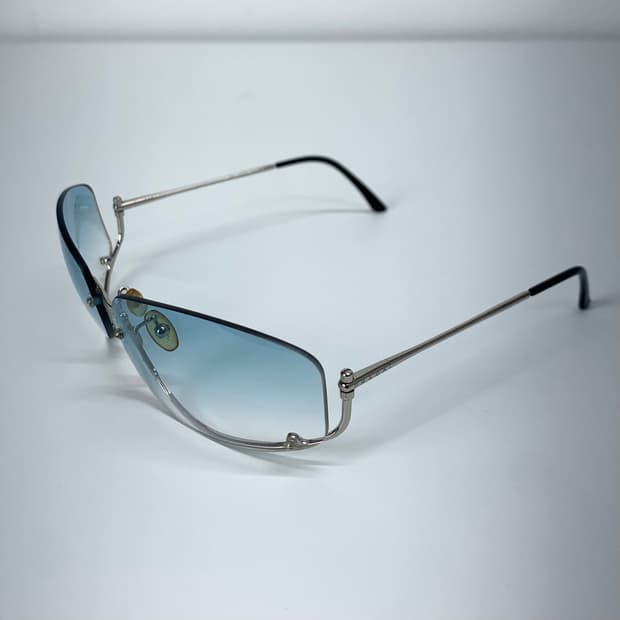 프라다 반무테 선글라스