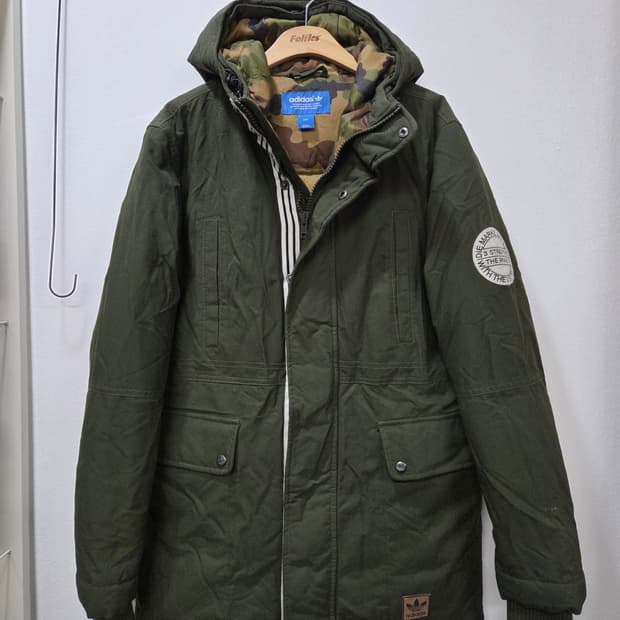 아디다스 카키색 야상  덕다운 점퍼