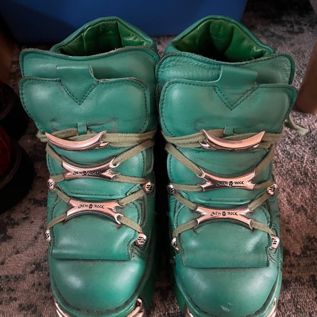 뉴락 아이코닉 플랫폼