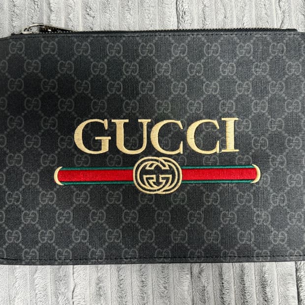 구찌 띠로고 클러치