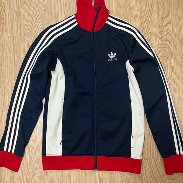 아이다스 트랙탑