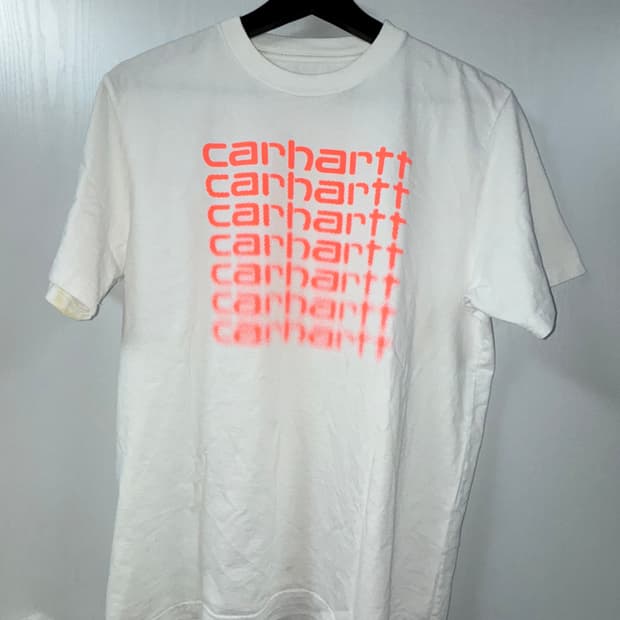 칼하트 티셔츠