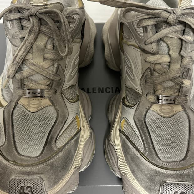 [43] 발렌시아가 카고 스니커즈 베이지