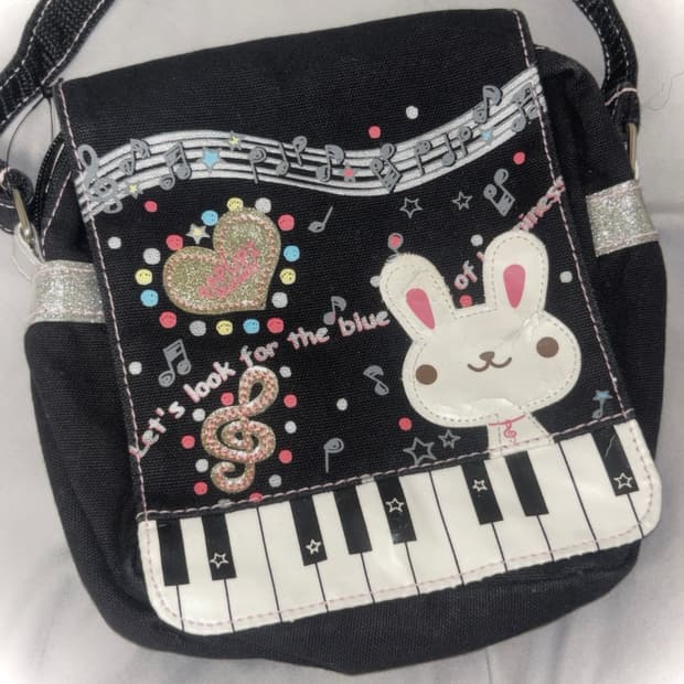 빈티지 희귀 헤이세이 피아노 가방 크로스백 라떼갸루 charm 핀터레스트