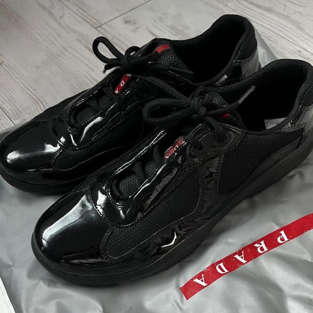 프라다 아메리카컵 블랙 유광 260-270 구매