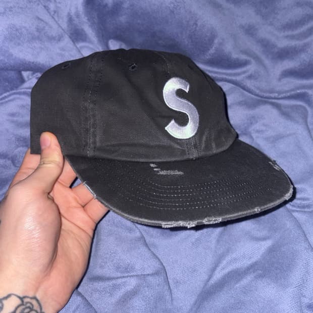 슈프림 s로고 피그먼트 블랙