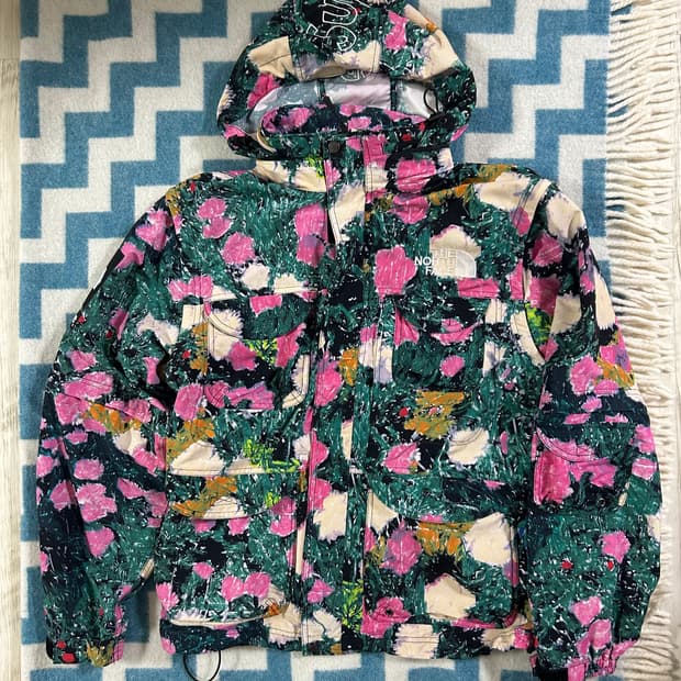 Supreme Northface tracking flower jacket
