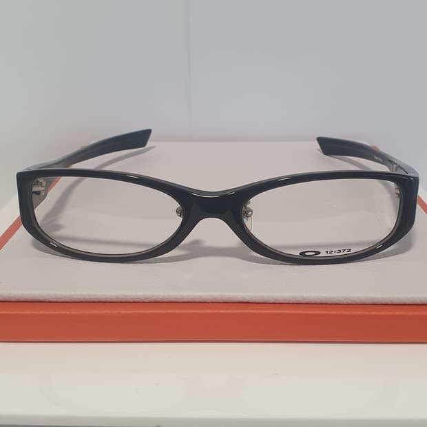 오클리 OAKLEY Sweeper 스위퍼 블랙 마블 52□15 130