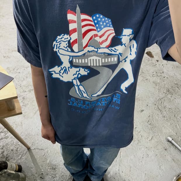 90s Fruit Of The Loom tee 🇺🇸