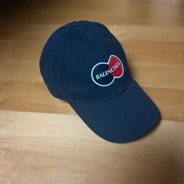 발렌시아가 로고 볼캡