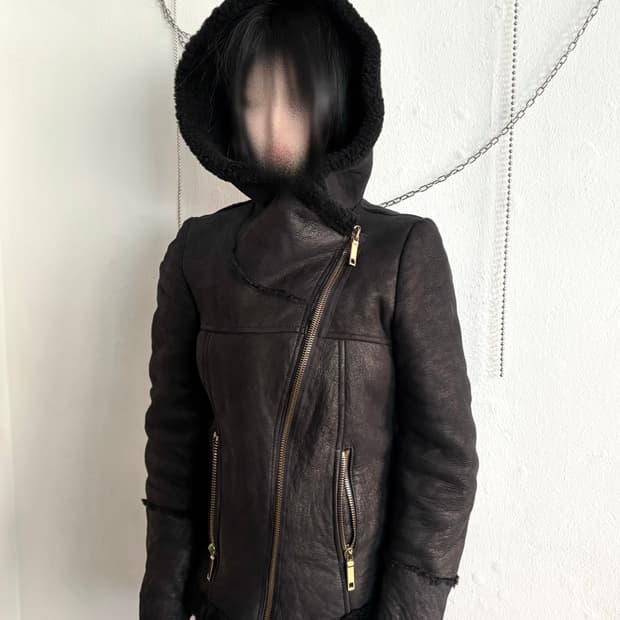 tenax italy 사선지퍼 후드 하이넥 드레이프 무스탕