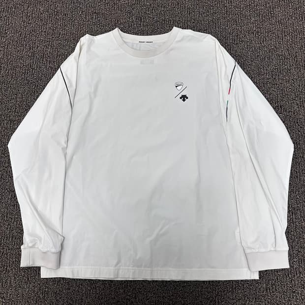 데상트 나일론 기능성 긴팔티셔츠 운동복 105(XL)